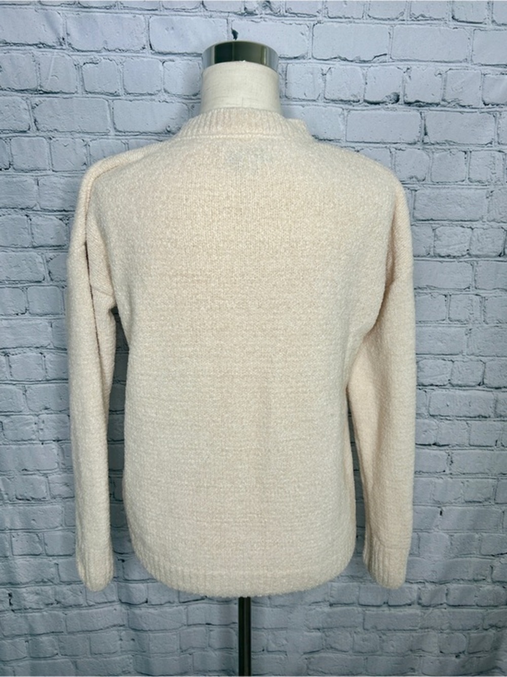 Rae Dunn LOVE Sweater Medium Cream Chenille Knit Pullover Cozy Valentine Soft - Picture 4 of 7